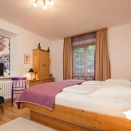 Marwa - Eine Ruheoase Im Gruenen